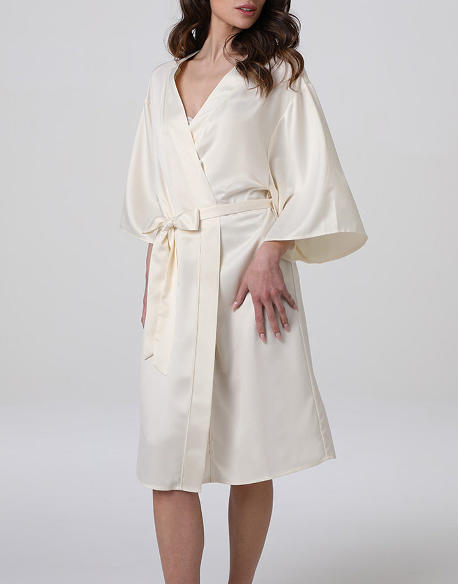 Lovable vestaglia in satin bianco latte con cintura