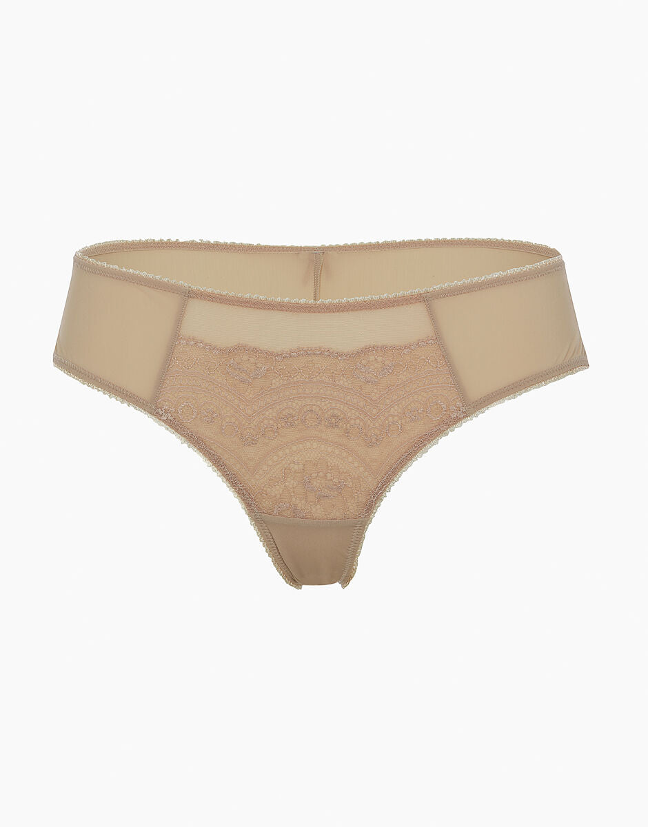 Lovable Celebrity brasiliano skin in pizzo e tulle